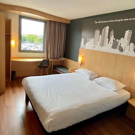 Ibis Cannes Sartoux Piscine Parking Gratuit Отель