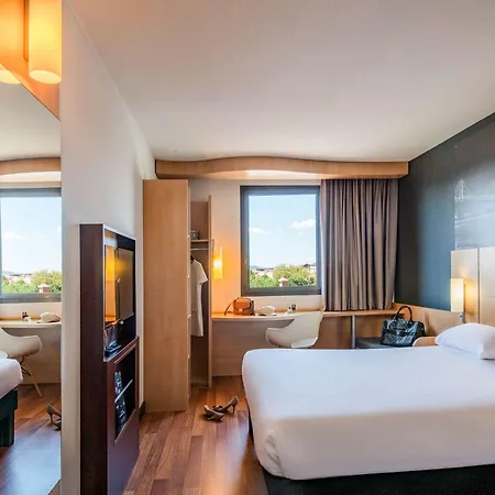 Ibis Cannes Sartoux Piscine Parking Gratuit 3*